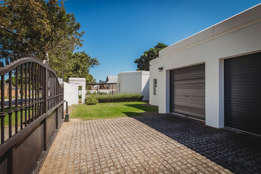 4 Bedroom Property for Sale in Heatherlands Western Cape